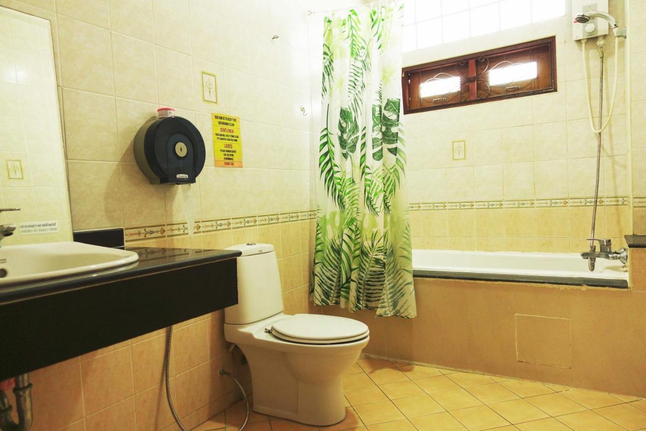 Blessing Backpackers Hostel Тонгсала Екстериор снимка